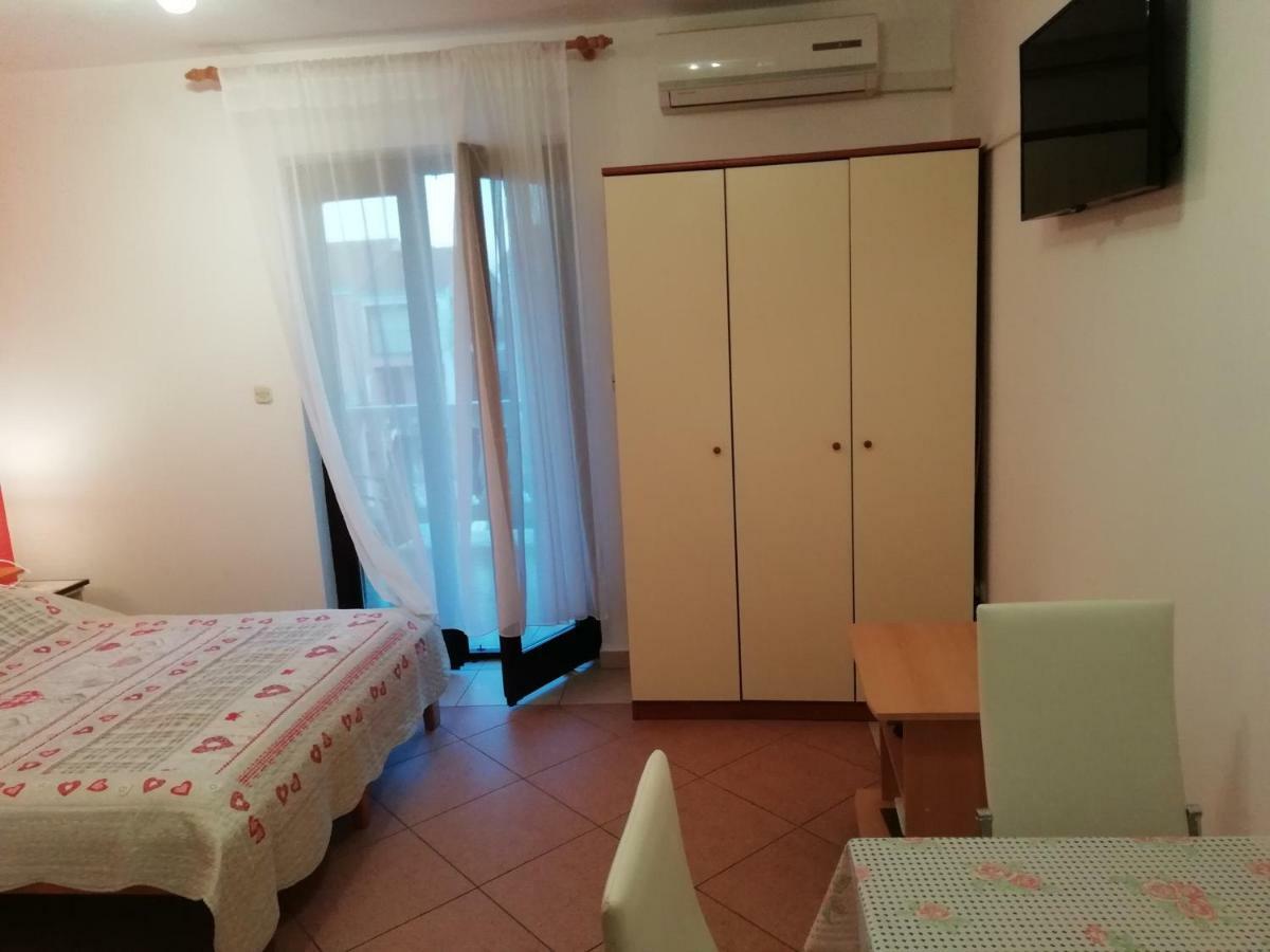 ביוגראד נה מורו Apartment Plavia Biograd מראה חיצוני תמונה